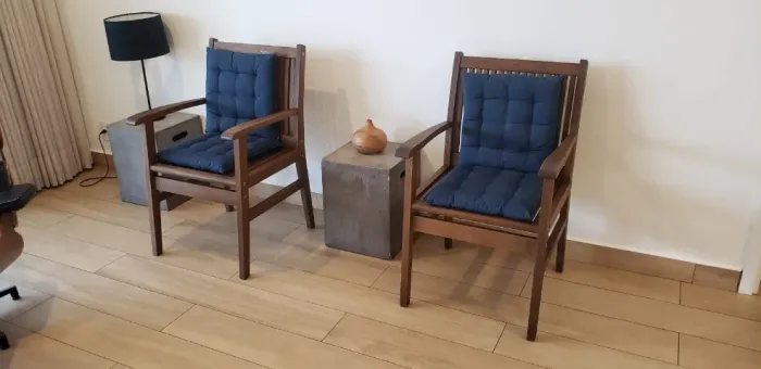 CADEIRAS PONTAL COM BRAÇOS | 2 UNIDADES | RETIRADA EM MOEMA (ALMOFADAS DE BRINDE)