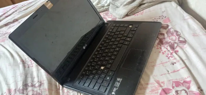 Computador LG  (para possível desmanche) 