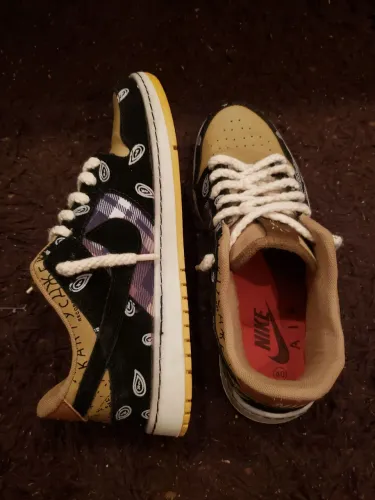 Sapato Nike edição travis scott primeira linha