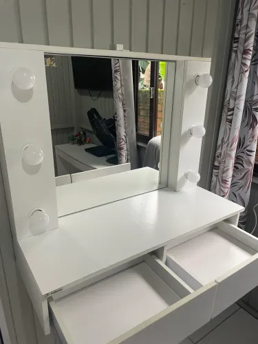 Vendo guarda roupa e penteadeira