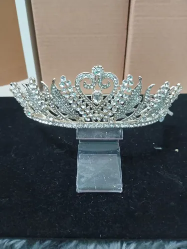 Kit de Coroas e tiaras noiva debutante