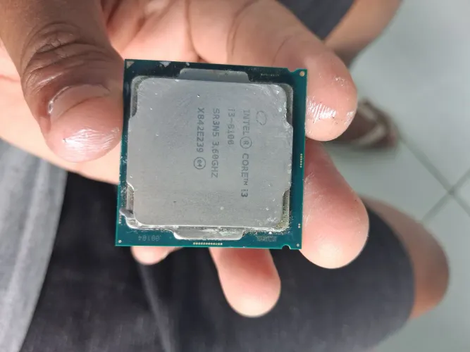 Processador i3 8° geração com vídeo integrado