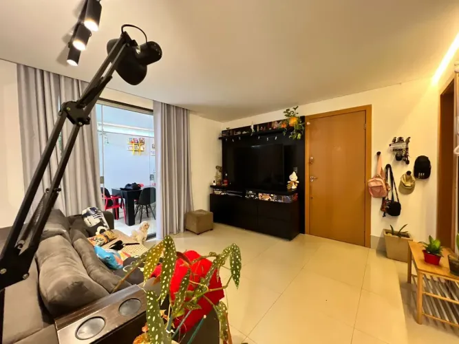 APARTAMENTO DIFERENCIADO, EM UMA LOCALIZAÇÃO SIMPLESMENTE INCOMPARÁVEL