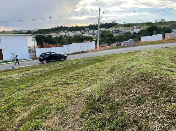 Terreno à venda no bairro Jardins Bolonha - Senador Canedo/GO