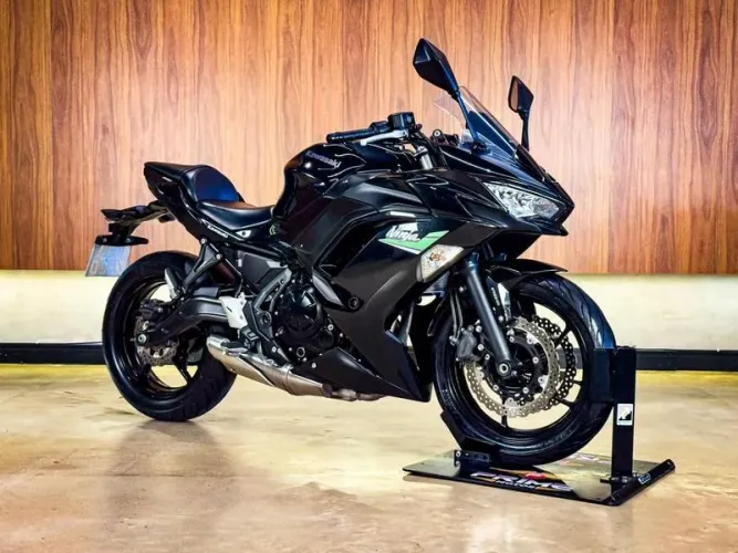 Kawasaki Ninja 650 2021