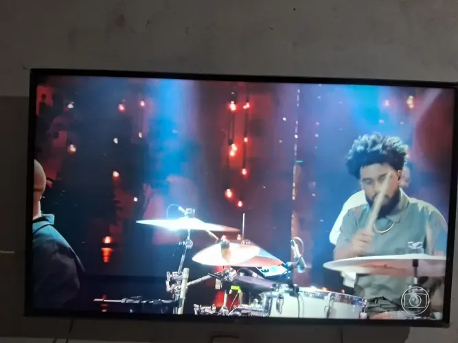 Vendo televisão smart 50 polegadas 