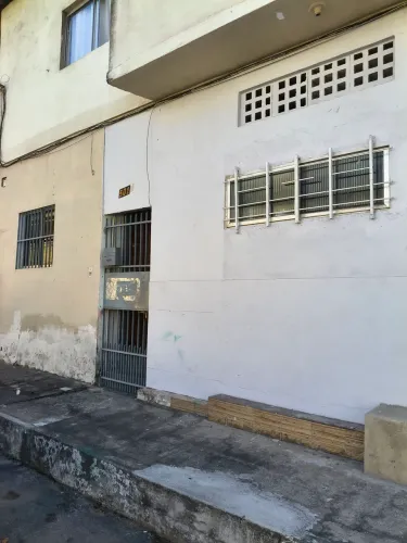 Kitinete para moça