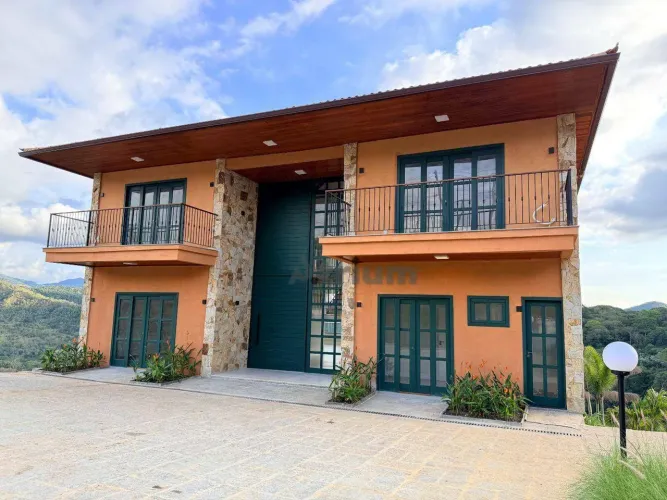 MARAVILHOSA CASA NO COND BORGO DEL VINO
