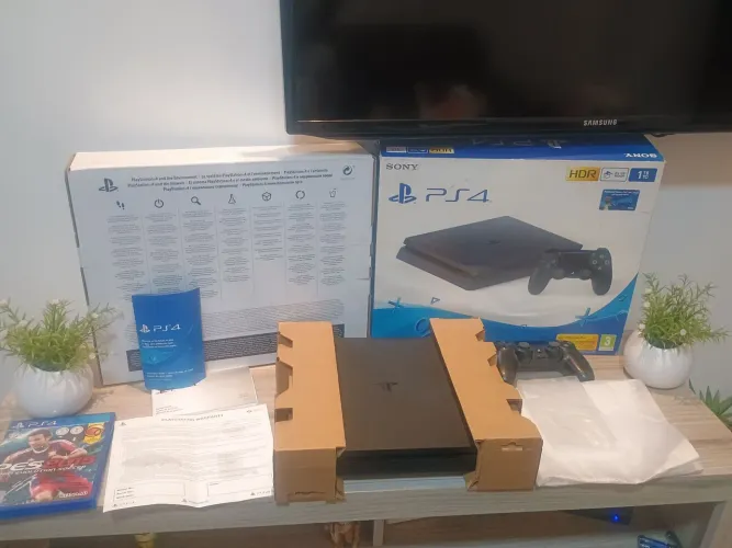 Playstation 4 Slim 1Tb na Caixa 
