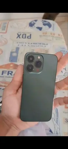 Troco Iphone 13 pro por iphone xr (+volta valor pra mim)