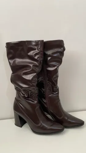 Bota feminina cano longo marrom
