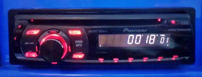 Toca CD Automotivo Pioneer DEH 2050MP - Funcionando