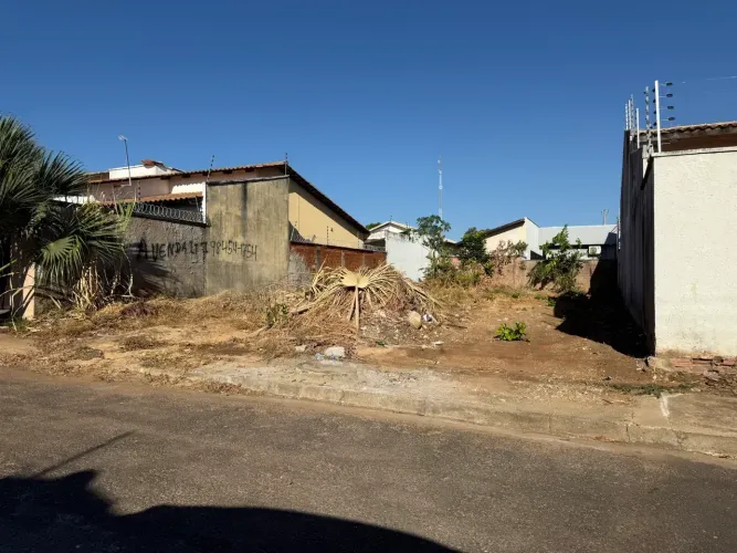 1103 sul arso 111, lote 360 área total, frente p sul,murado em U, registrado