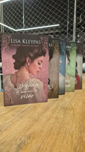 Coleção de Livros "As Quatro Estações do Amor" Versão Pop Chic - Ótimo Estado, Seminovo
