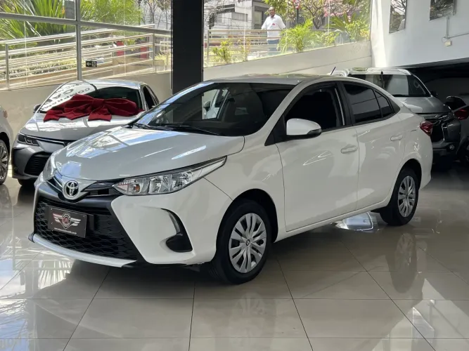 Toyota Yaris XL Live Sedan 1.5 Flex 16V 4P AUT 2023
