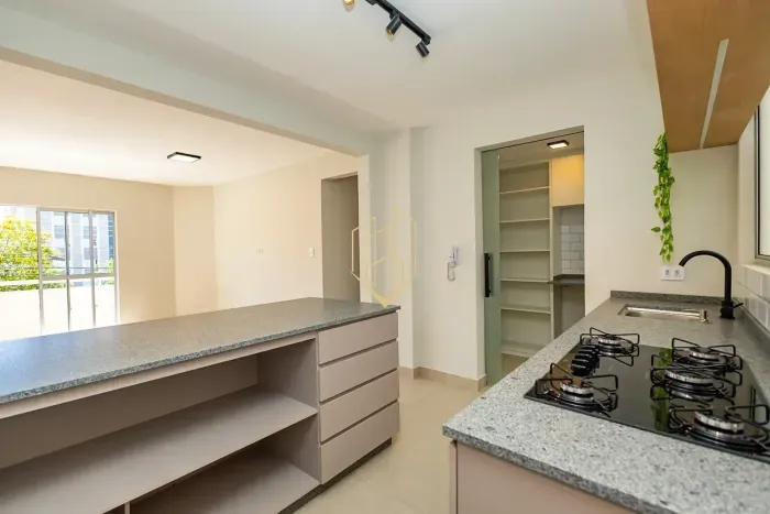 Apartamento retrofit com 3 quartos e 2 vagas no Ahú