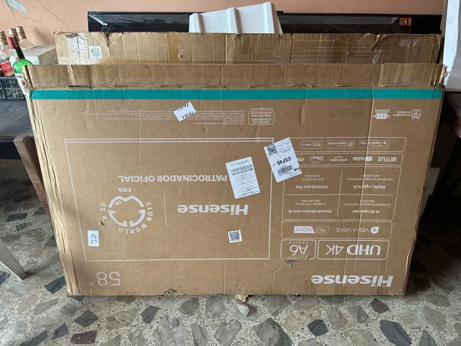 Smart TV Hisense 58 Polegadas Nova C/ Tela Trincada 400,00