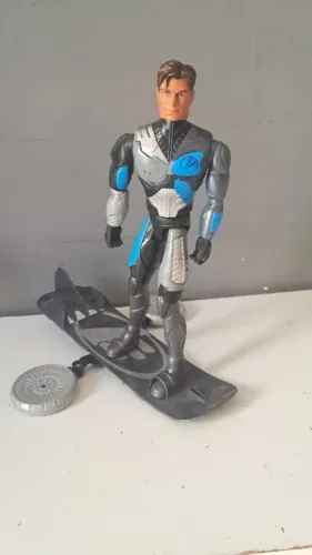 Boneco do Max Steel