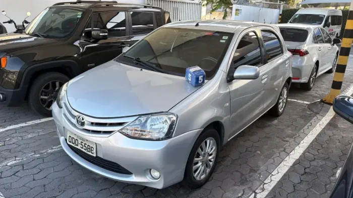 Toyota Etios XLS 1.5 Flex 16V 5P Mec. 2013