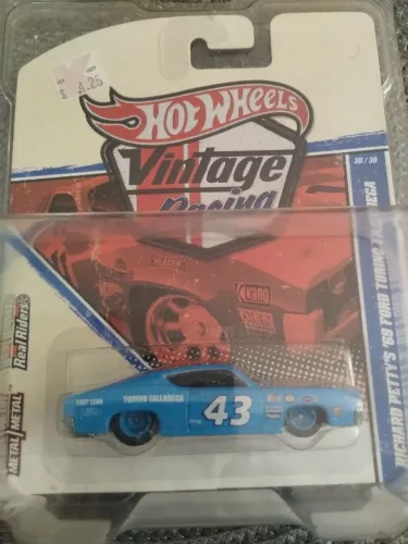 Torino 30/30 Vintage Racing Hotwheels