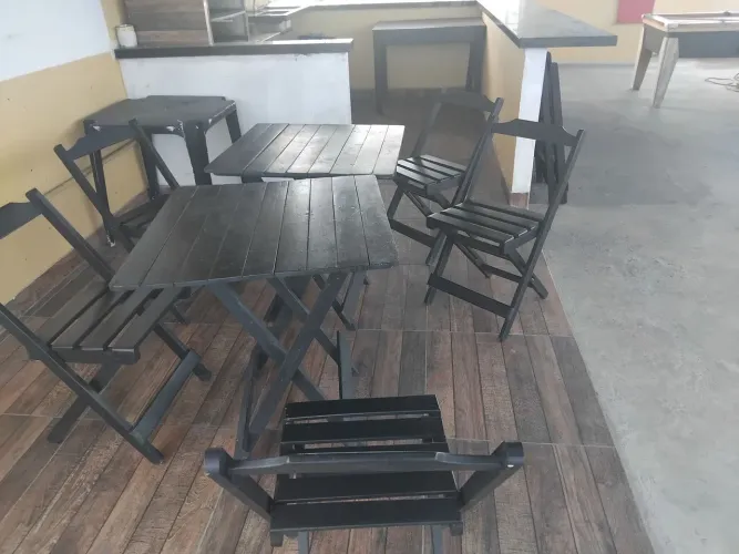 Jogo de mesa de Madeira