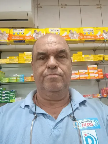 Balconista de medicamentos