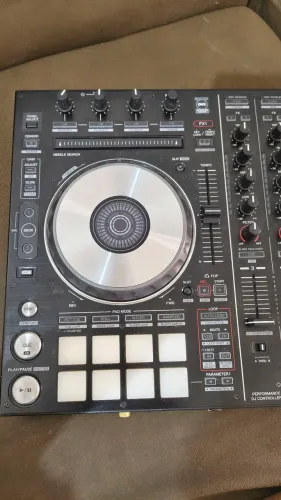Controladora Pioneer DDJ-SX2