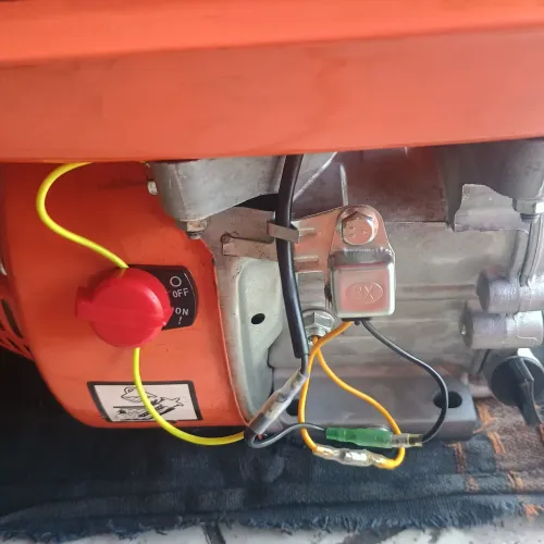 Vondo motor estacionário gasolina pra várias aplicações usado.4.vezes 