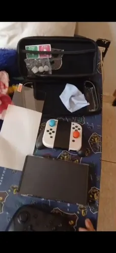 Nintendo Switch 64gb Desbloqueado com Pro Controller
