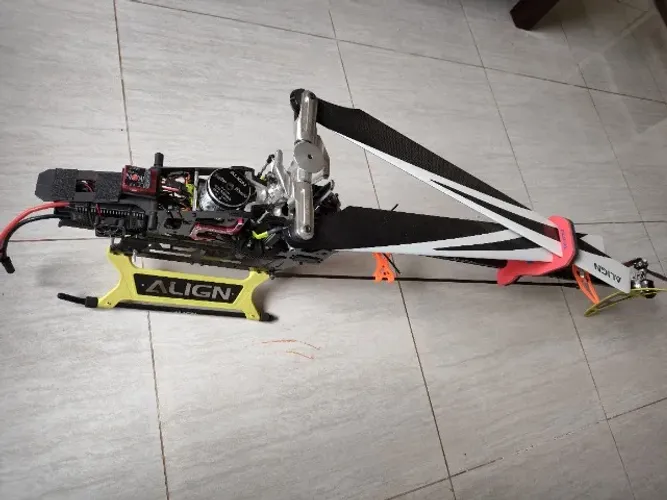 Helicóptero Trex 700L Dominator (sem canopi) 
