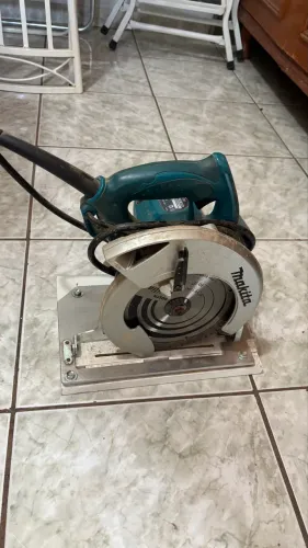 Serra Circular Makita 220V
