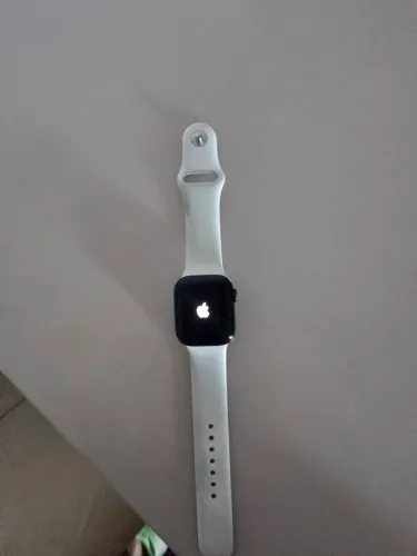 Apple watch series 8