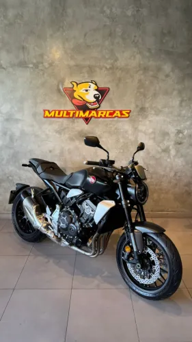 CB 1000R ABS 2024 DE CINEMA