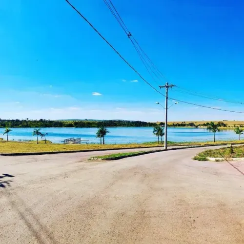 Lote plano de 1000m² no Condomínio Fazenda Pacu : 10 km de Sete Lagoas -Condomínio de luxo