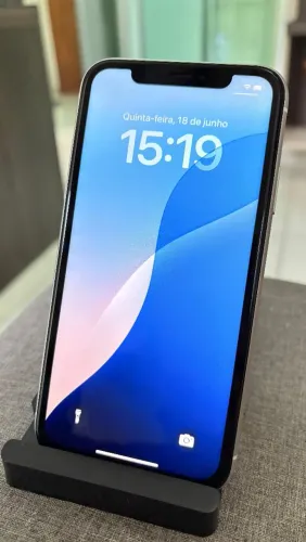 Celular iPhone XR 64GB 