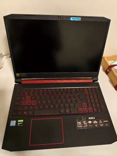 Acer Nitro 5 AN515-54-76XC Intel Core i7 32GB 1TB HD 500 +256GB SSD GTX 1650 15.6'