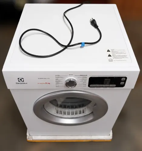 Secadora de Roupas Electrolux 11kg Antirrugas - Seminova
