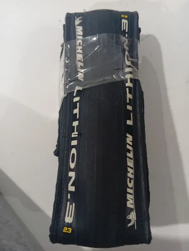 Pneu Michelin 700x23 Kevlar Road bike usado 50km