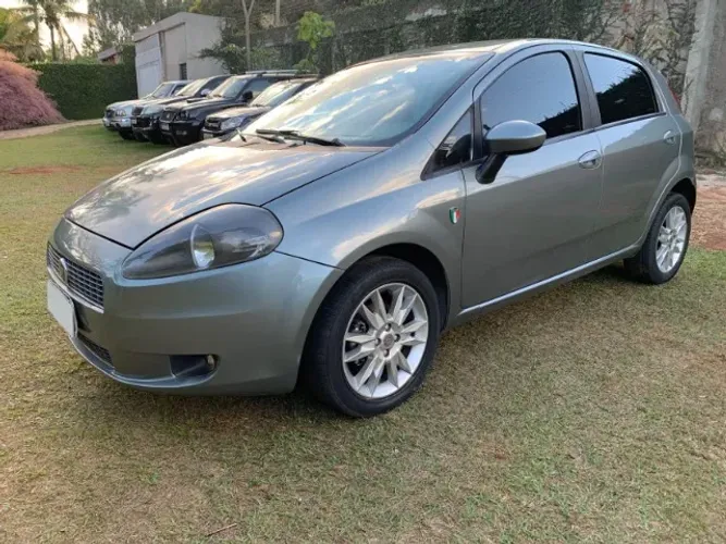 Fiat Punto Attractive 1.4 Fire Flex 8V 5P 2012