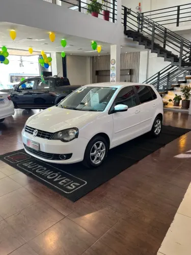 Volkswagen Polo 1.6 Mi/s.ouro 1.6 MI Tot.flex 8V 5P 2013