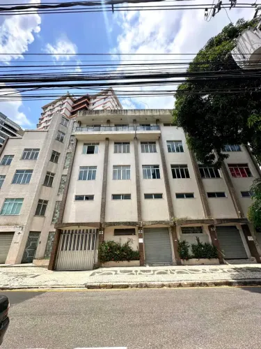 Predio/Edifício Inteiro -  2500 m² - Localizado no Bairro de Nazare - Belém - PA