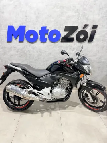 HONDA CB 300R PRETO 2011