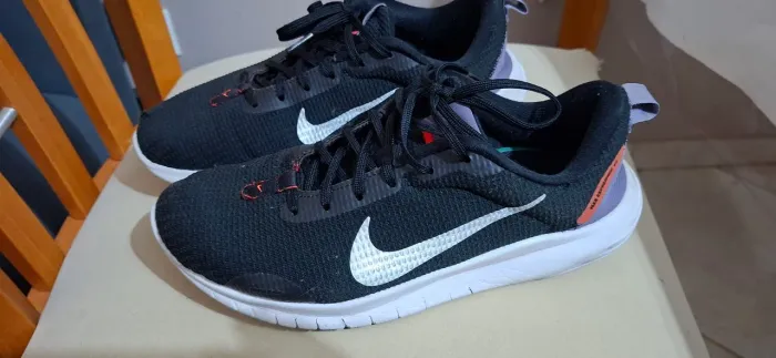Tênis Nike Flex Experience
