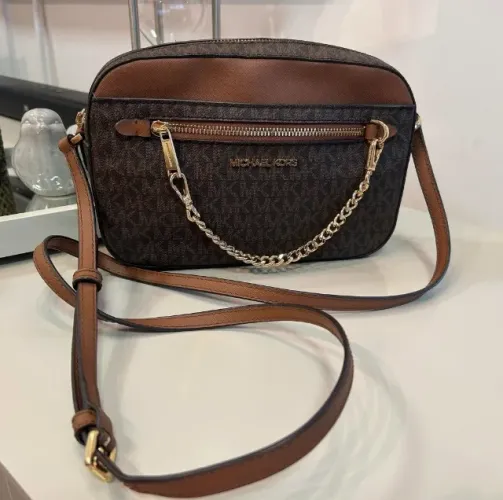 Linda bolsa Michael Kors - Modelo Jet Set Crossbody. Estado de nova!