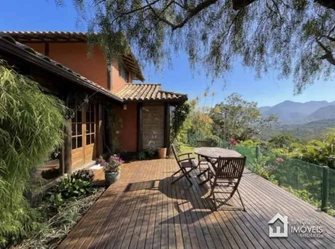 Casa em Condomínio- Petrópolis, Itaipava