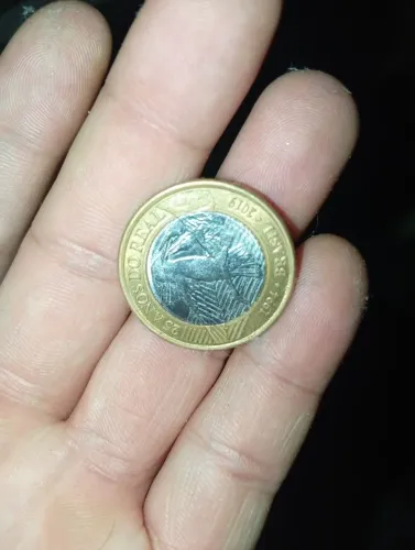 Vendo uma moeda para colecionador por 130$