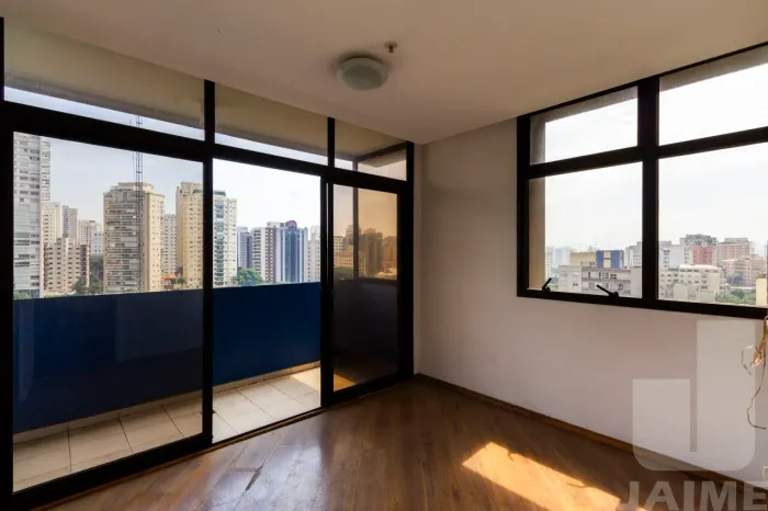 Conjunto Comercial dividido em 3 salas e 1 vaga - Santa Cecília