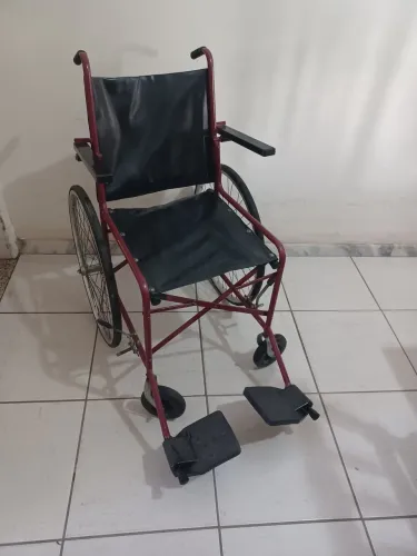 Cadeira de rodas dobravel.249,00