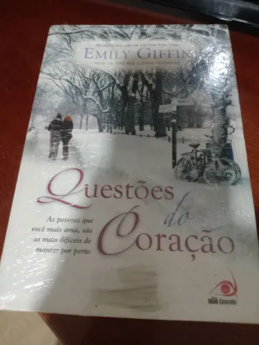 Livro semi novo