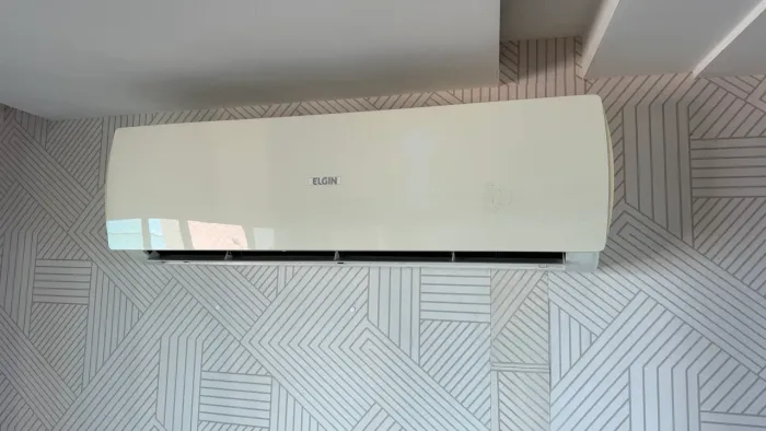 Ar Elgin 24 mil Btus (Funcionando e gelando normalmente)